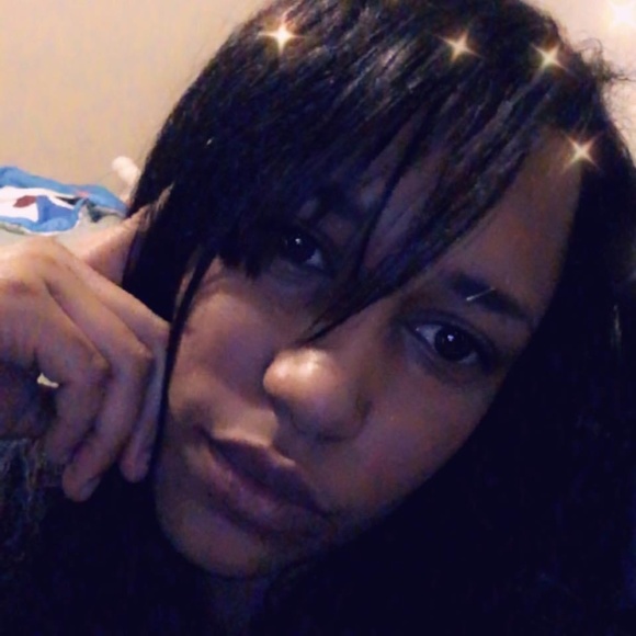 Meet your Posher, Yazmin - Picture 1 of 1